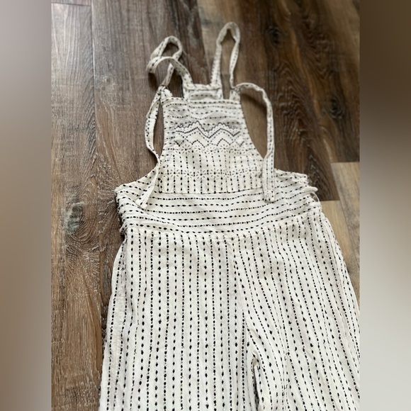 Jen’s Pirate Booty Enchanted French Dot Eyelet Overalls Boho - Picture 5 of 6